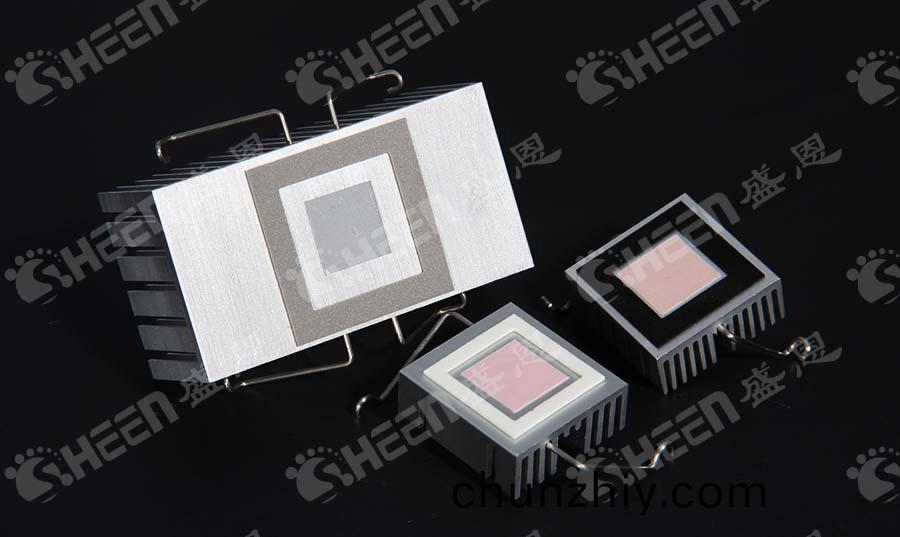 導熱材料在提陞電子産品散熱傚率(lv)中的(de)關鍵作用